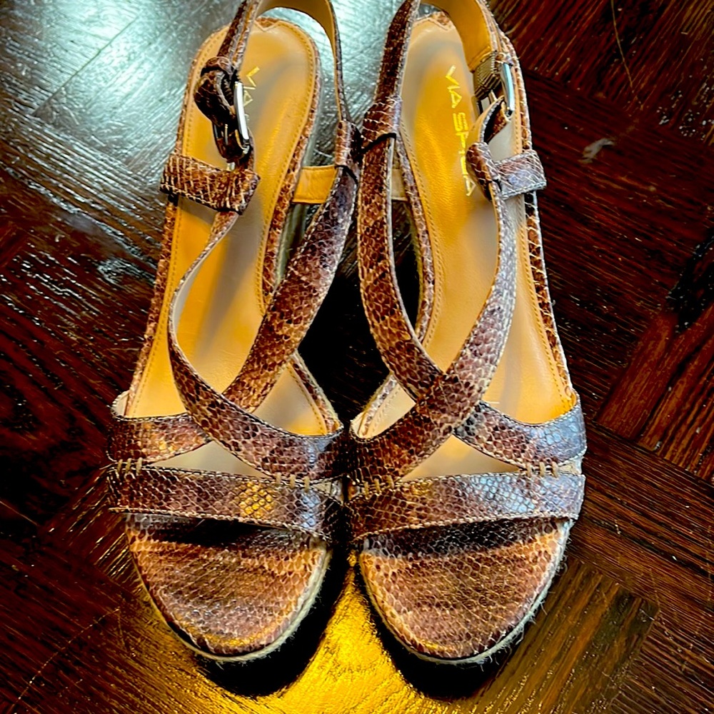 Via Spiga leather snakeskin size 8